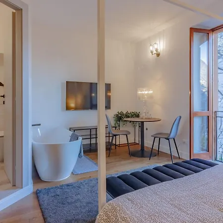 L Lake Apartment