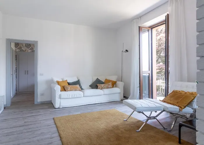 L Apartment
