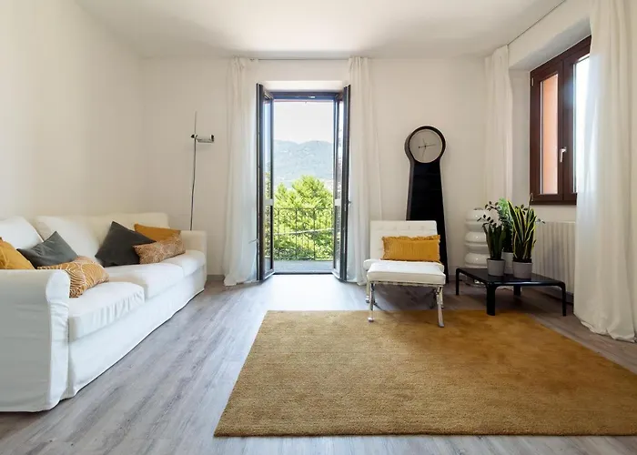 L Apartment